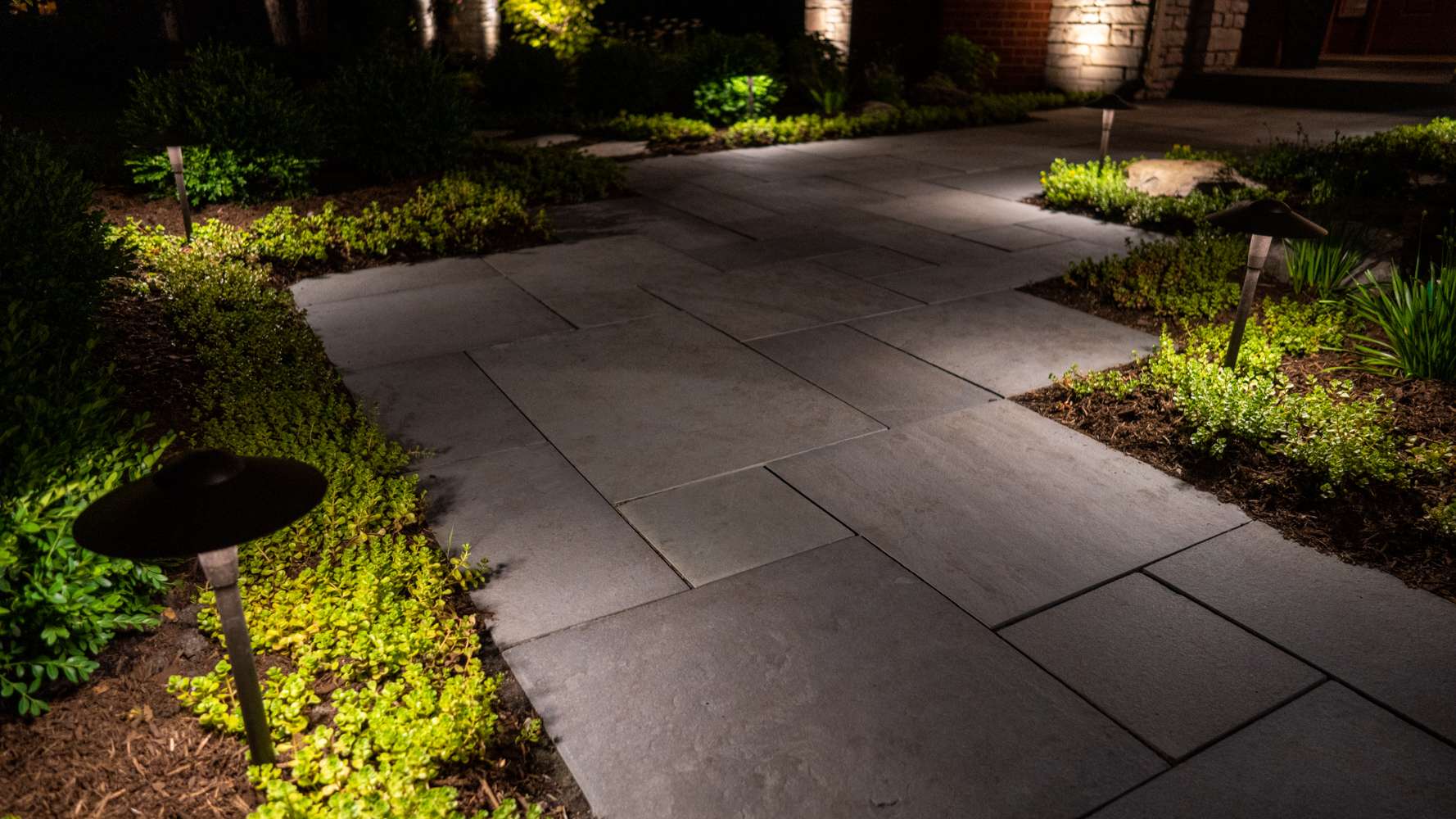 6 Questions To Ask a Landscape Lighting Designer in Elmhurst or Naperville, IL